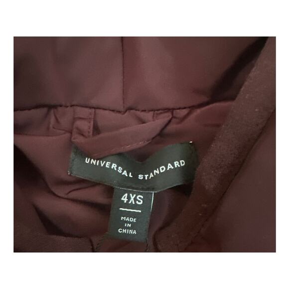Univeral Standard USOU1231 Sport Puffer Vest Burgundy Full Zip Size 4XS US 0 New - Picture 3 of 5